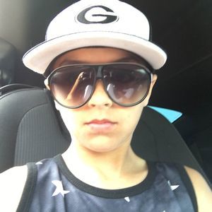 Meet your Posher, Cameron